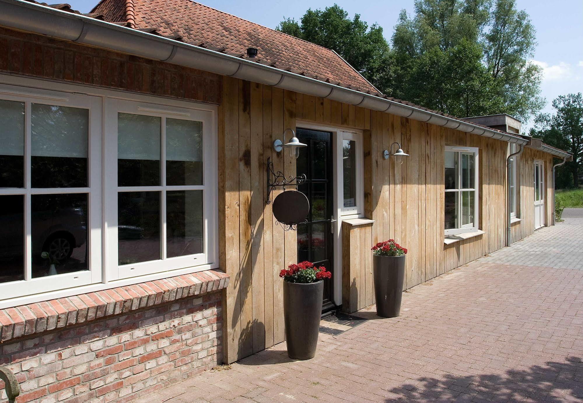 Erve Fakkert Bed & Breakfast Rossum  ภายนอก รูปภาพ